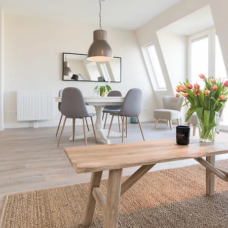 Nassau Canal Penthouse *